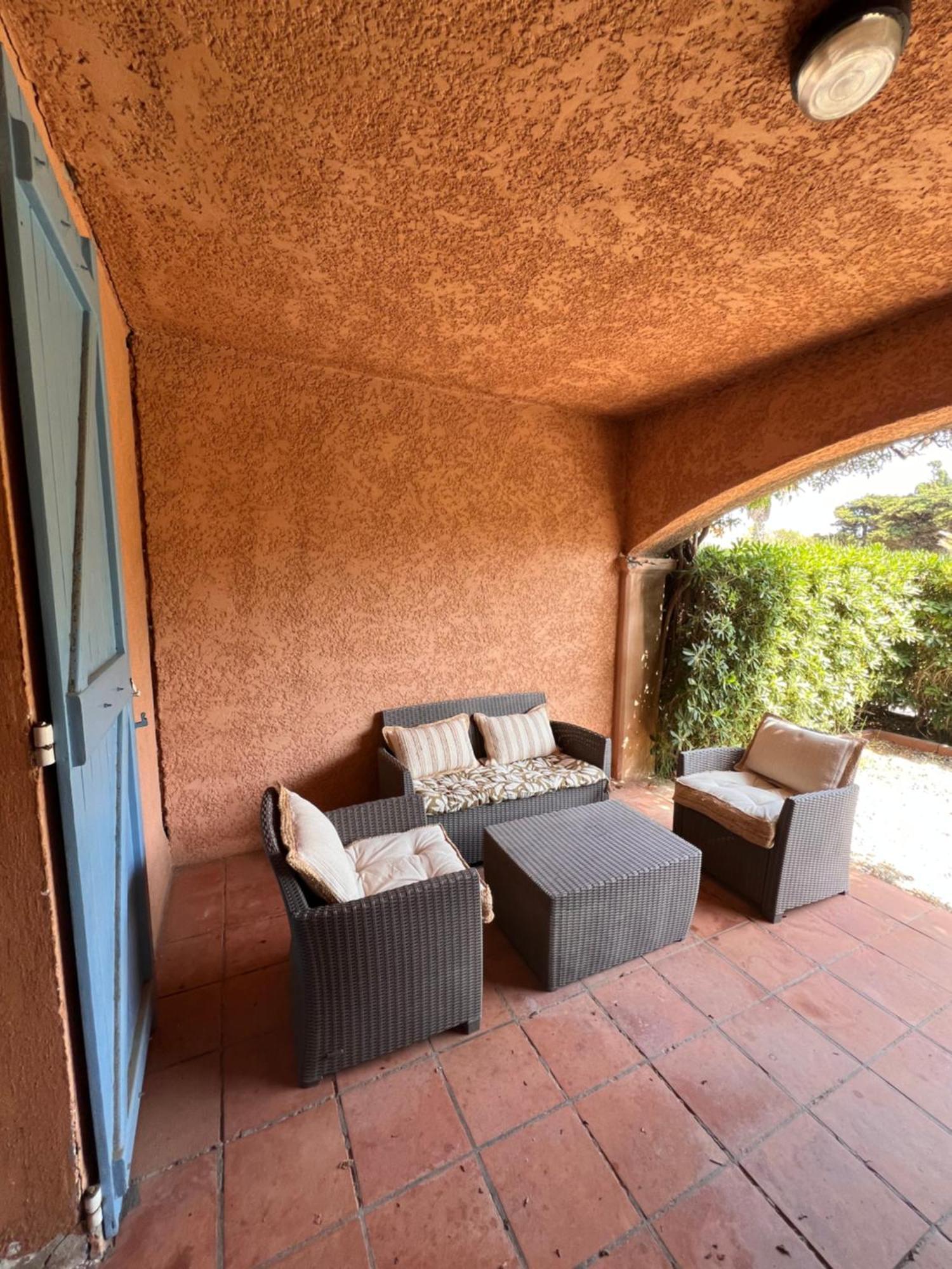 La Bergerie Apartment Hyeres Exterior photo